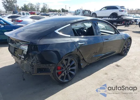 2020 Tesla Model 3 Performance Dual Motor All-Wheel Drive z USA, uszkodzony, nr VIN 5YJ3E1EC4LF646753